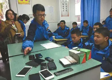 2022中小学校手机管理工作方案模板（校园手机管理制度及实施方案范本）