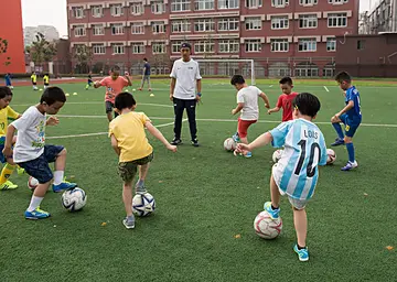 2022足球技术培训课程优质教案及内容（足球基础培养课教学方案范例及目的）