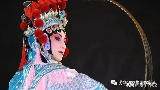 中国戏曲戏曲之美鉴赏论文（关于戏曲感悟100字）