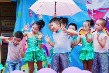 2022充分体验幼儿园元旦节活动总结范文（满溢欢乐幼儿园元旦节策划总结范例）